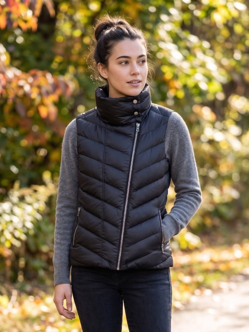 Patagonia Women's Medium Black Fiona Down Vest Asymmetrical Zip Puffer 28415